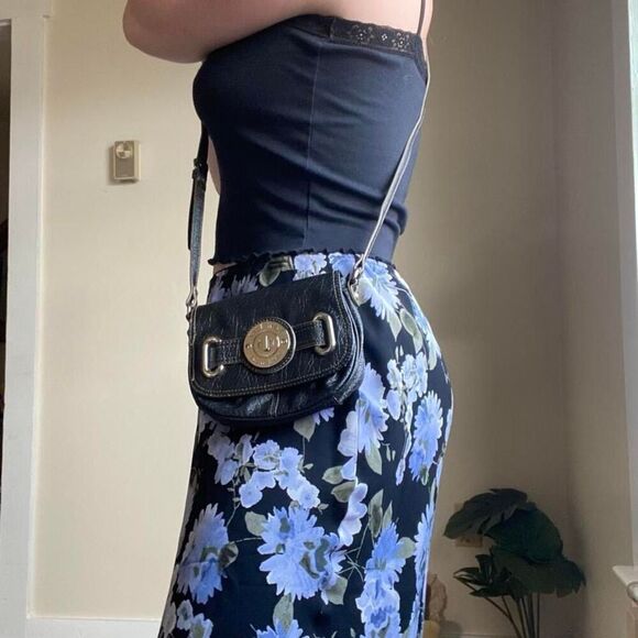 Y2K black faux leather crossbody bag - Picture 7 of 8